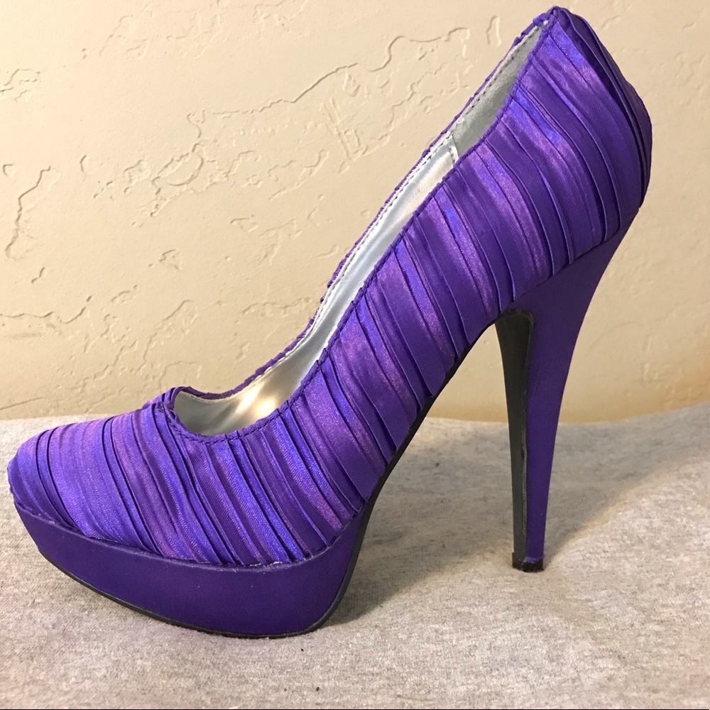 Qupid purple heel